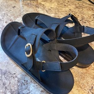 Women’s sandals